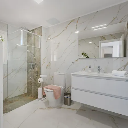 Summer Dreams, With Sea View Apartment