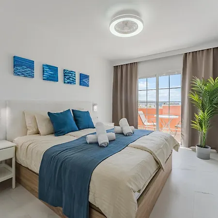 Summer Dreams, With Sea View Apartment